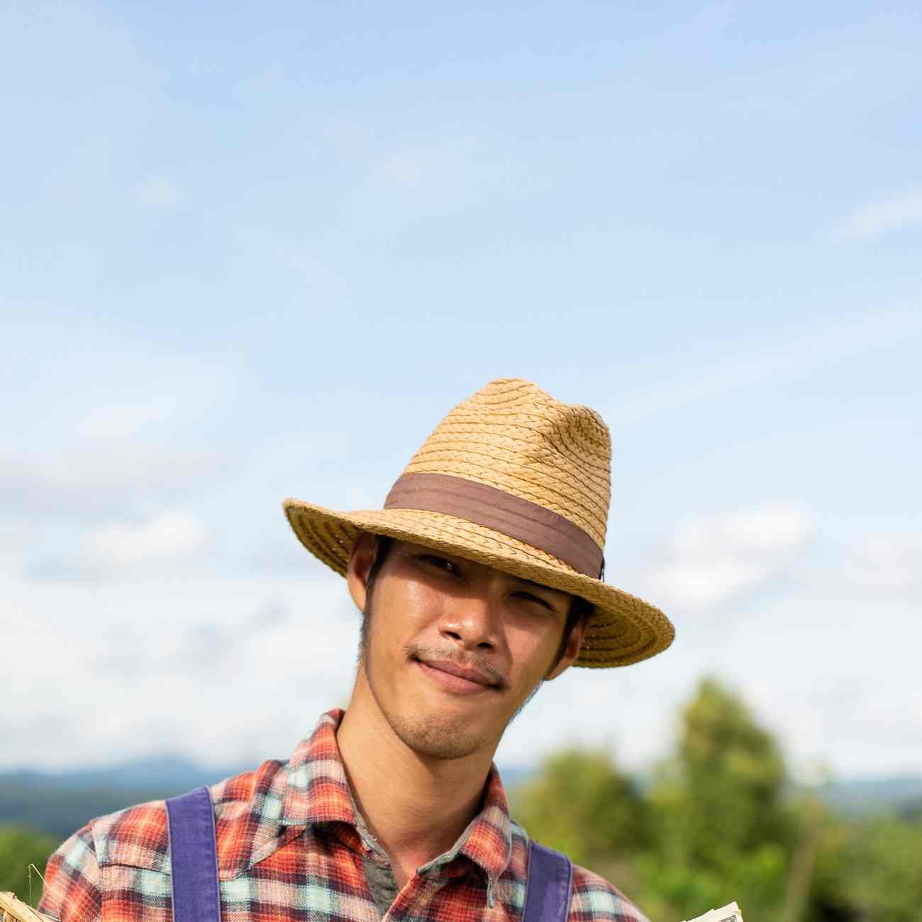 male-gardeners-who-hold-vegetables-dollar-currency-their-hands-50kb